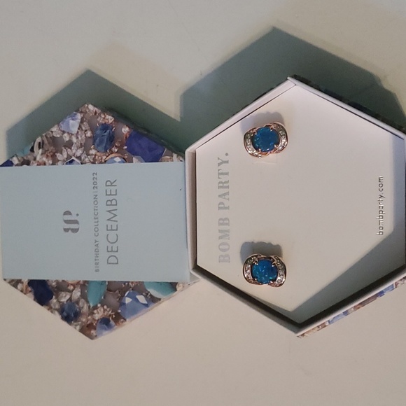 New Bomb party lab created blue fire opal on a triple rhodium plated earrings - Picture 2 of 4